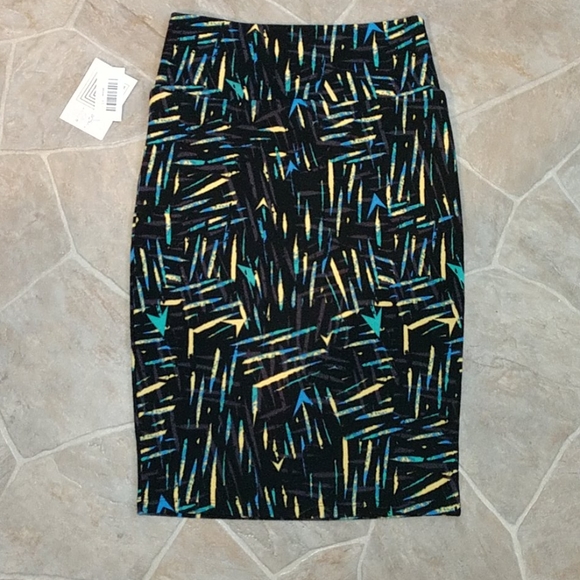 LuLaRoe Dresses & Skirts - NWT LuLaRoe Cassie Simply Comfortable Skirt